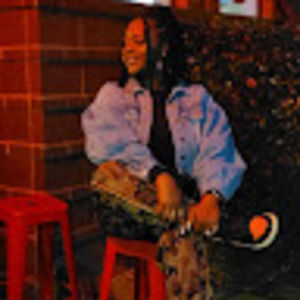 Meet your Posher, Sharifa